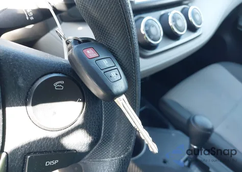 2014 Toyota Rav4 Le z USA, uszkodzony, nr VIN JTMBFREV9ED051223